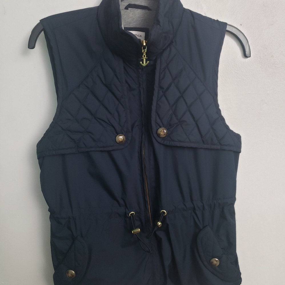 Nautica women's vest